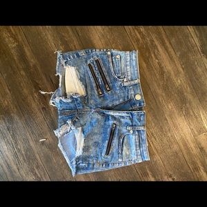 American eagle ripped jean shorts